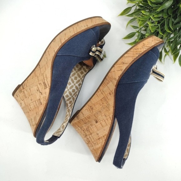 Wedge - Picture 3 of 9